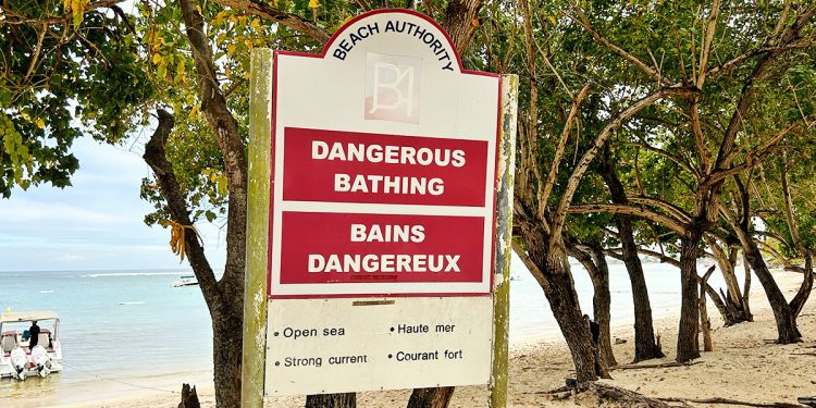 bilingual sign Mauritius